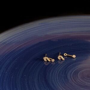 New Small Elegant Gold Plated Question Mark Stud Earrings